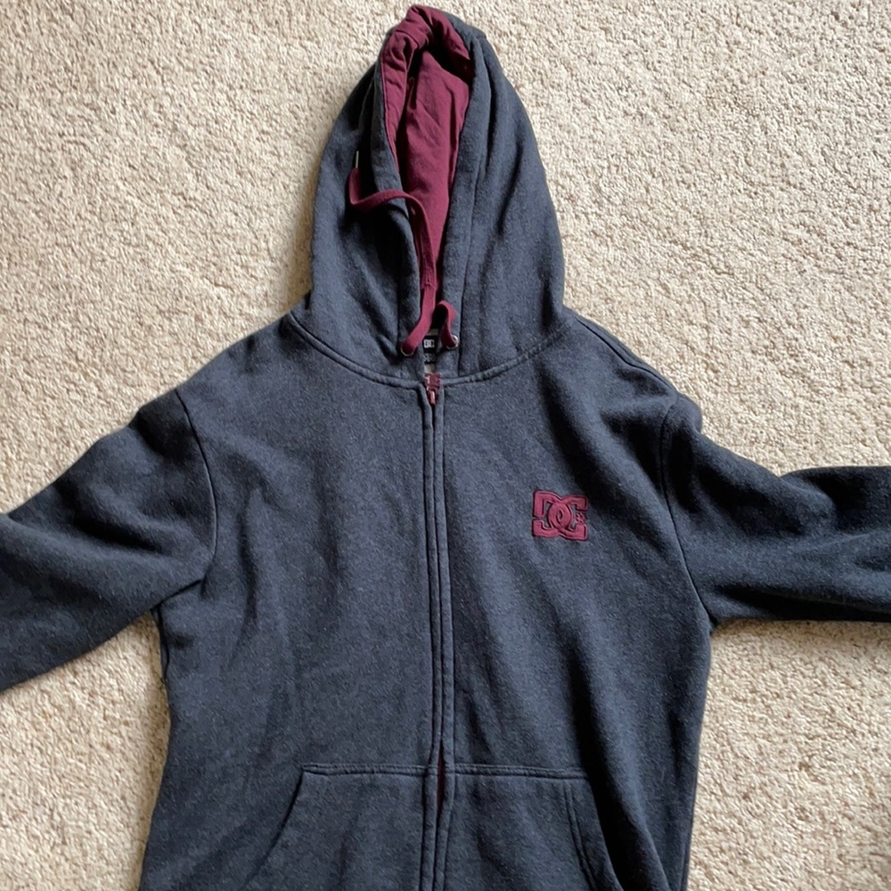 Mens small zip up hoodie. DC brand.